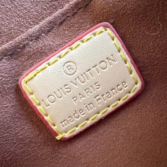 Authentic Louis Vuitton Cream and Blue Checkered Crossbody Bag - Picture 3 of 8